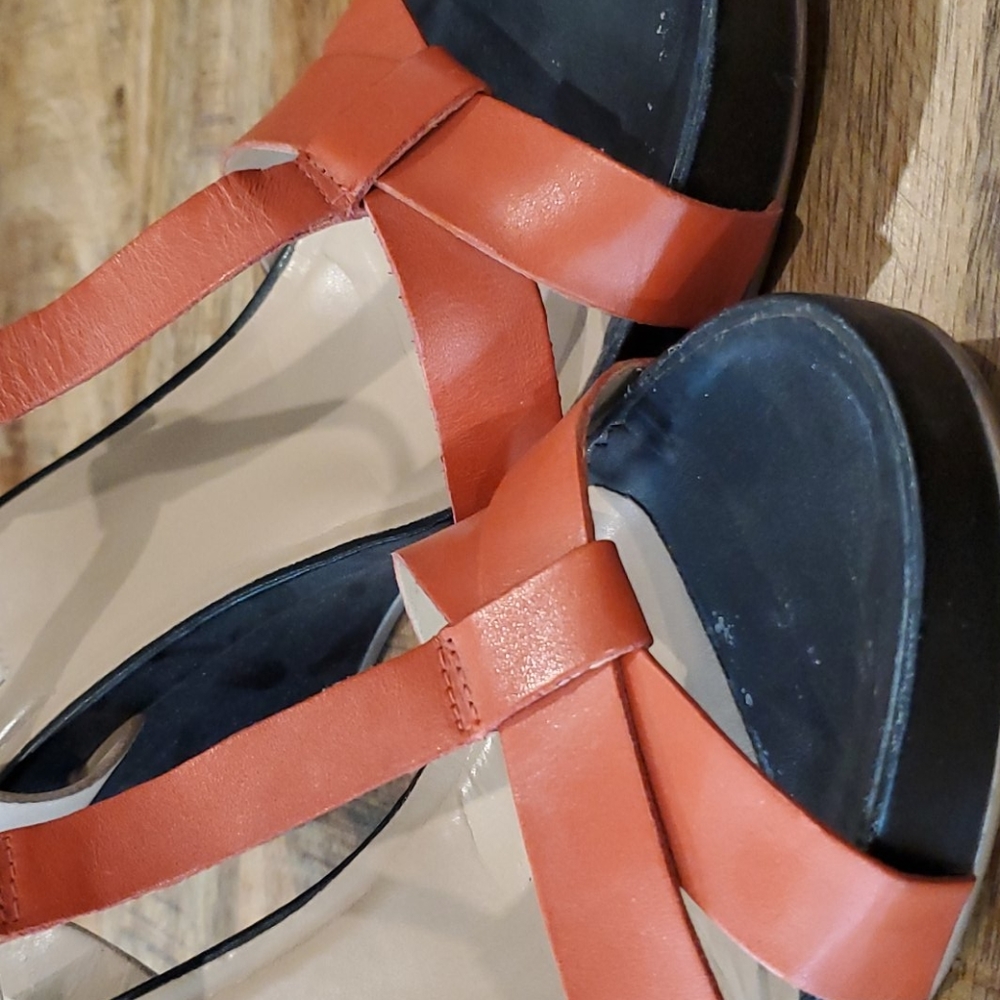 Shoes - Picture 7 of 8